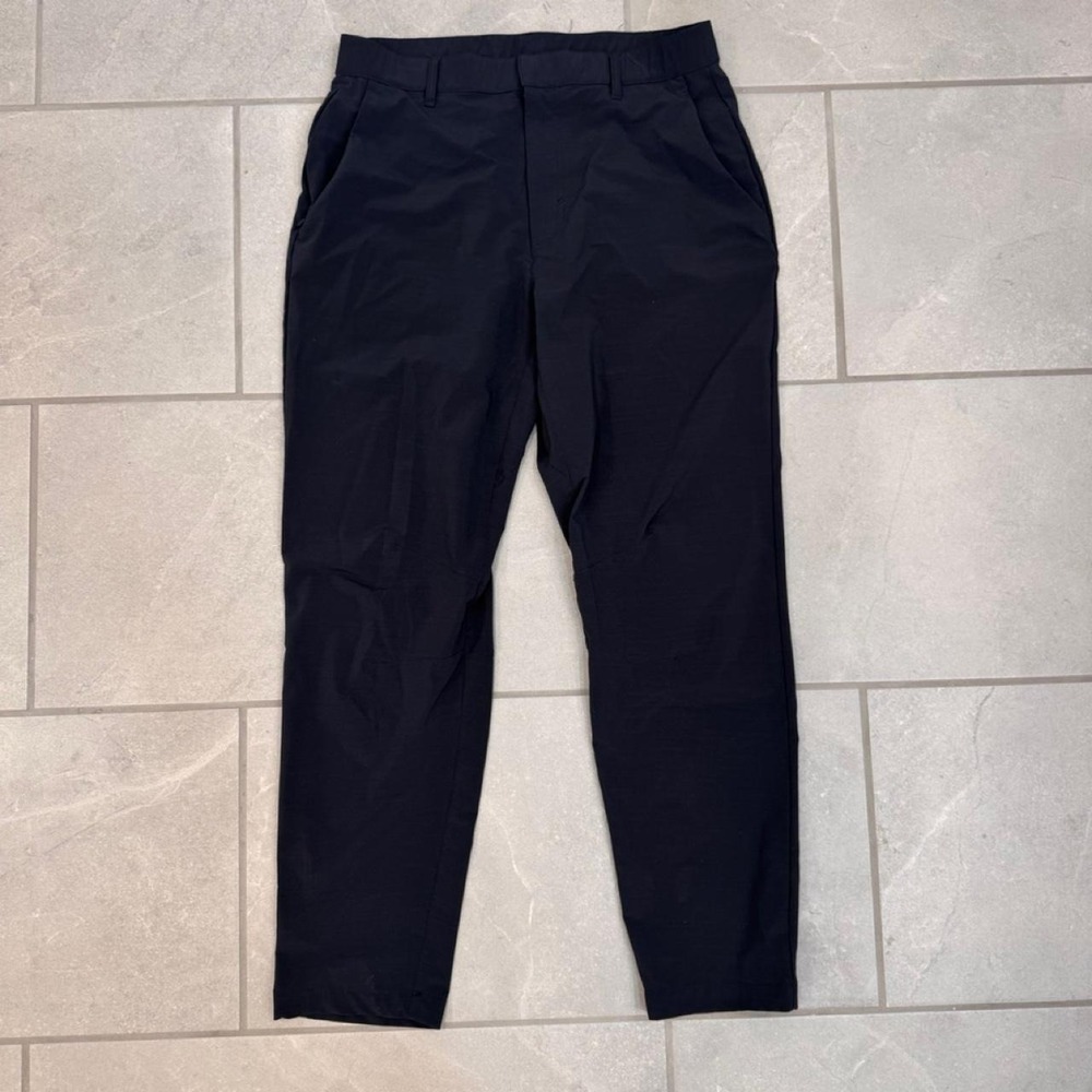 Fabletics black lightweight trousers with adjustable waist
